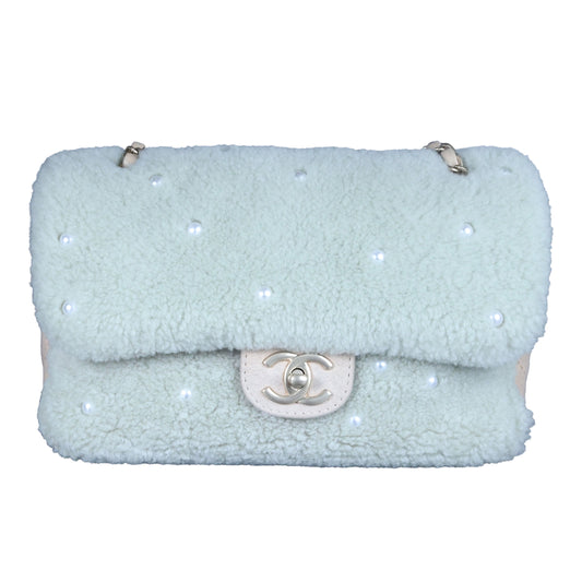 Preowned CHANEL Pearl Mouton Fur Single Flap Double Chain Bag | Luxe Again Maison