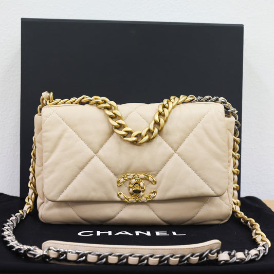 Pre-owned Chanel 19 Lambskin AS1160 Beige Chain Shoulder Bag  | Luxe Again Maison