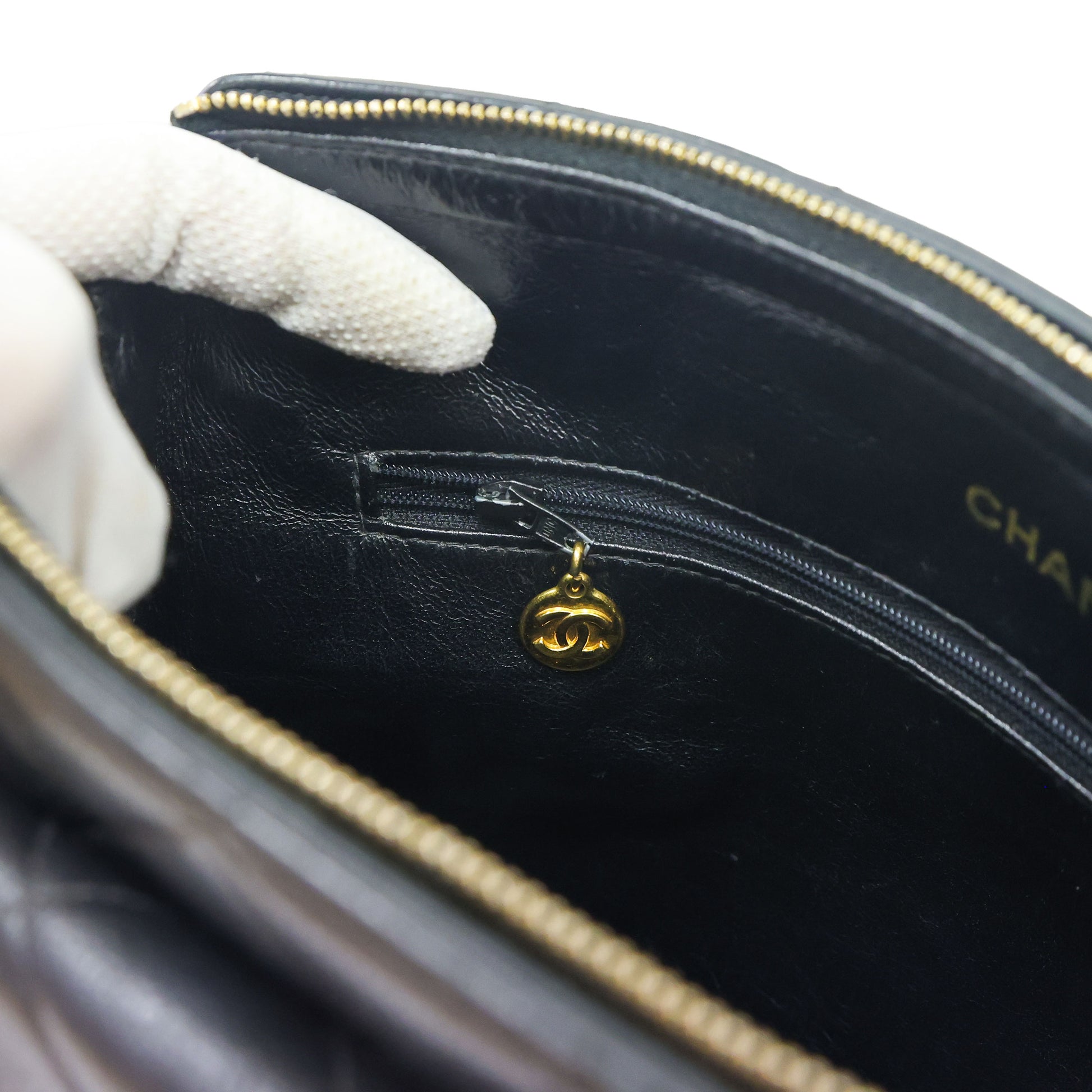Preloved vintage CHANEL Matelasse Caviar Skin Chain Shoulder Bag Gold Hardware | Luxe Again Maison