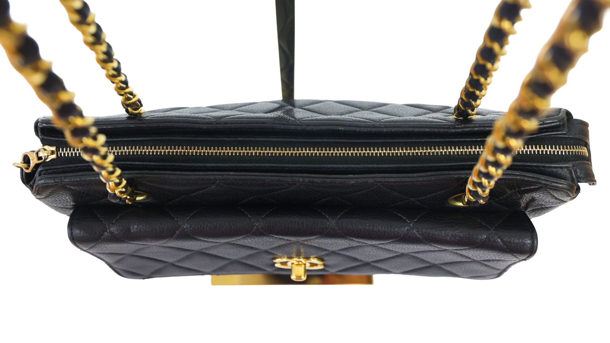 Preloved vintage CHANEL Matelasse Caviar Skin Chain Shoulder Bag Gold Hardware | Luxe Again Maison