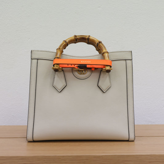 Preloved authentic GUCCI Diana Bamboo Medium White Leather Tote | Luxe Again Maison