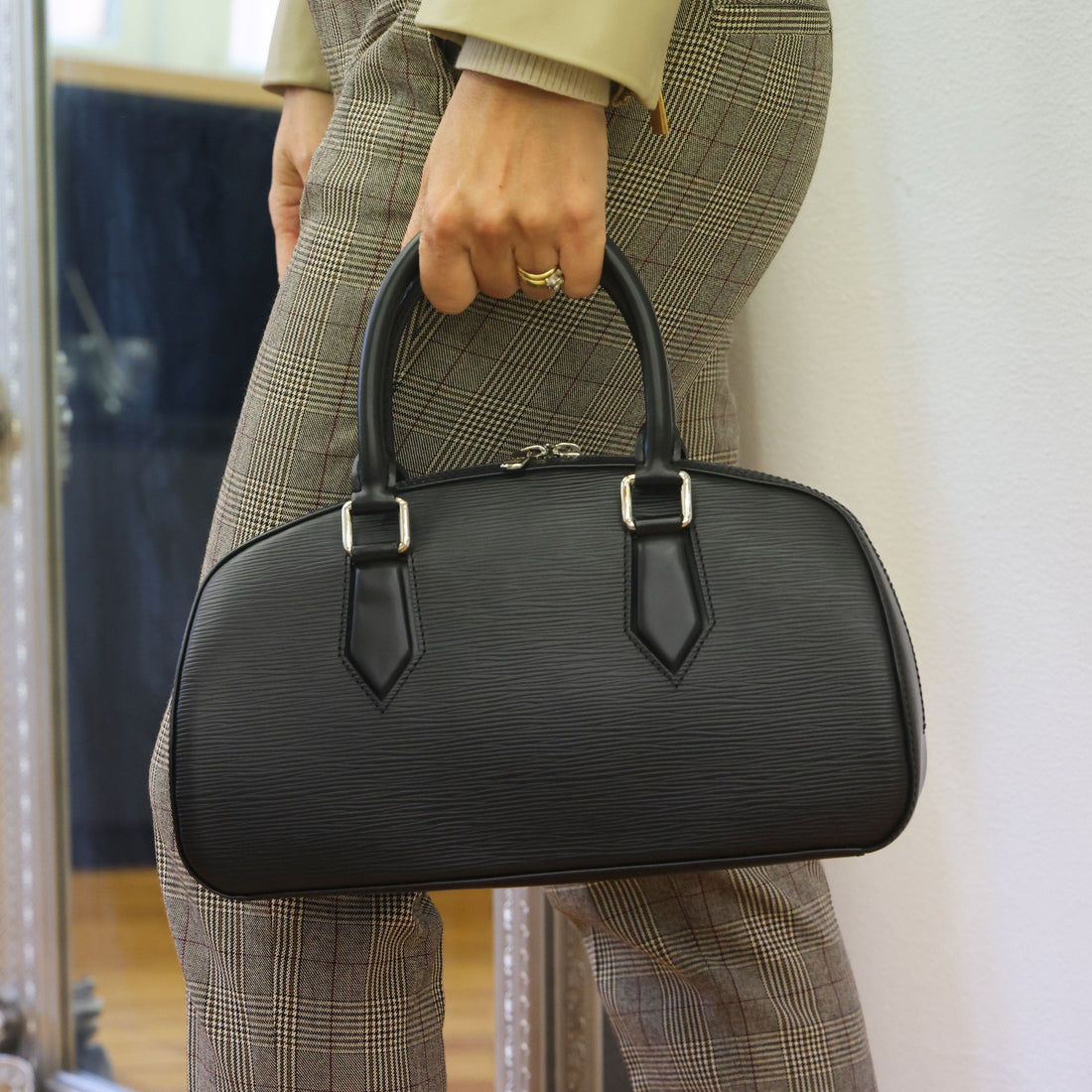 LOUIS VUITTON Jasmine Epi Noir M52782 Leather Bag | Luxe Again Maison