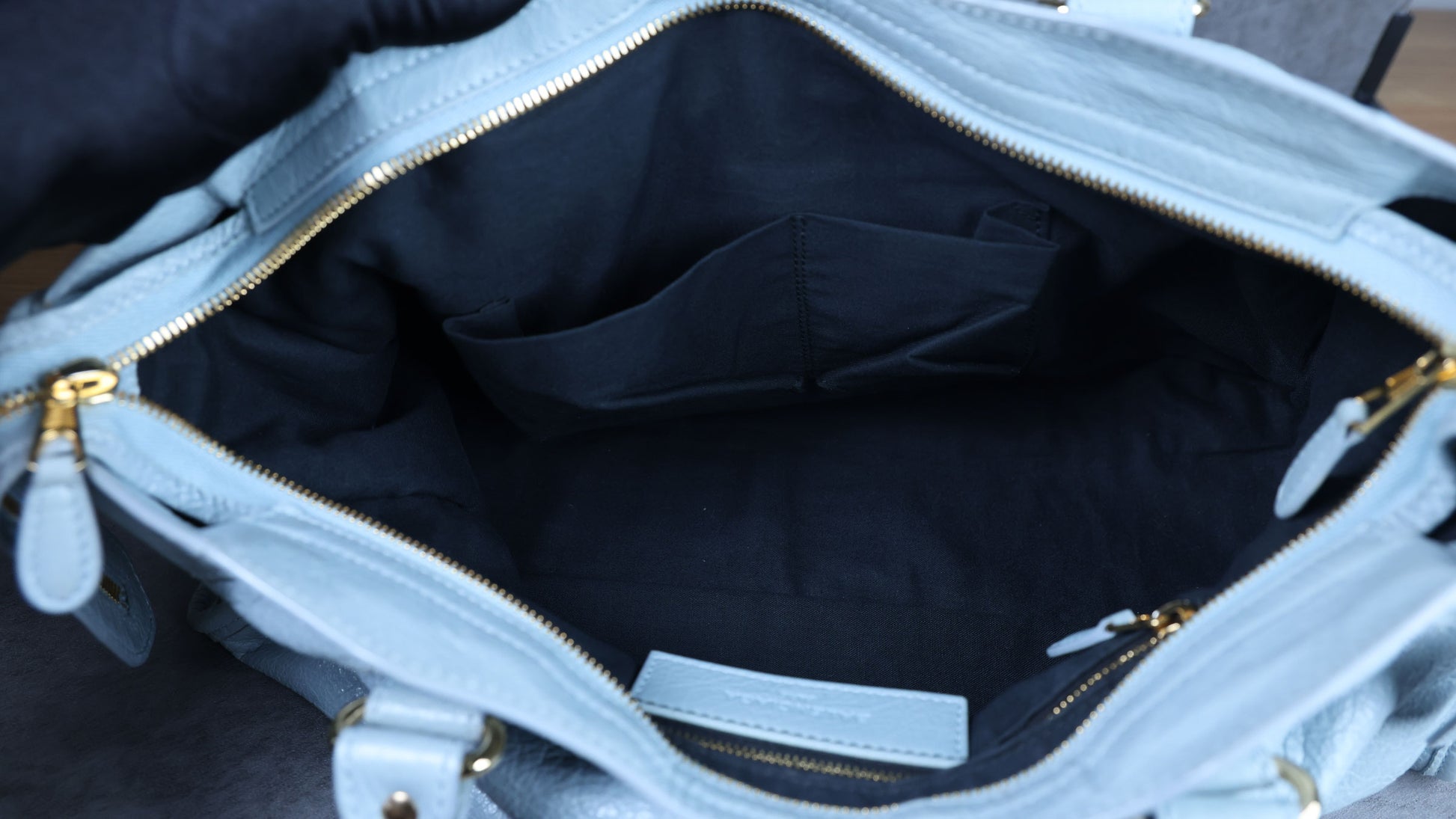 Preowned BALENCIAGA Giant 12 City Leather GHW Light Blue Bag | Luxe Again Maison