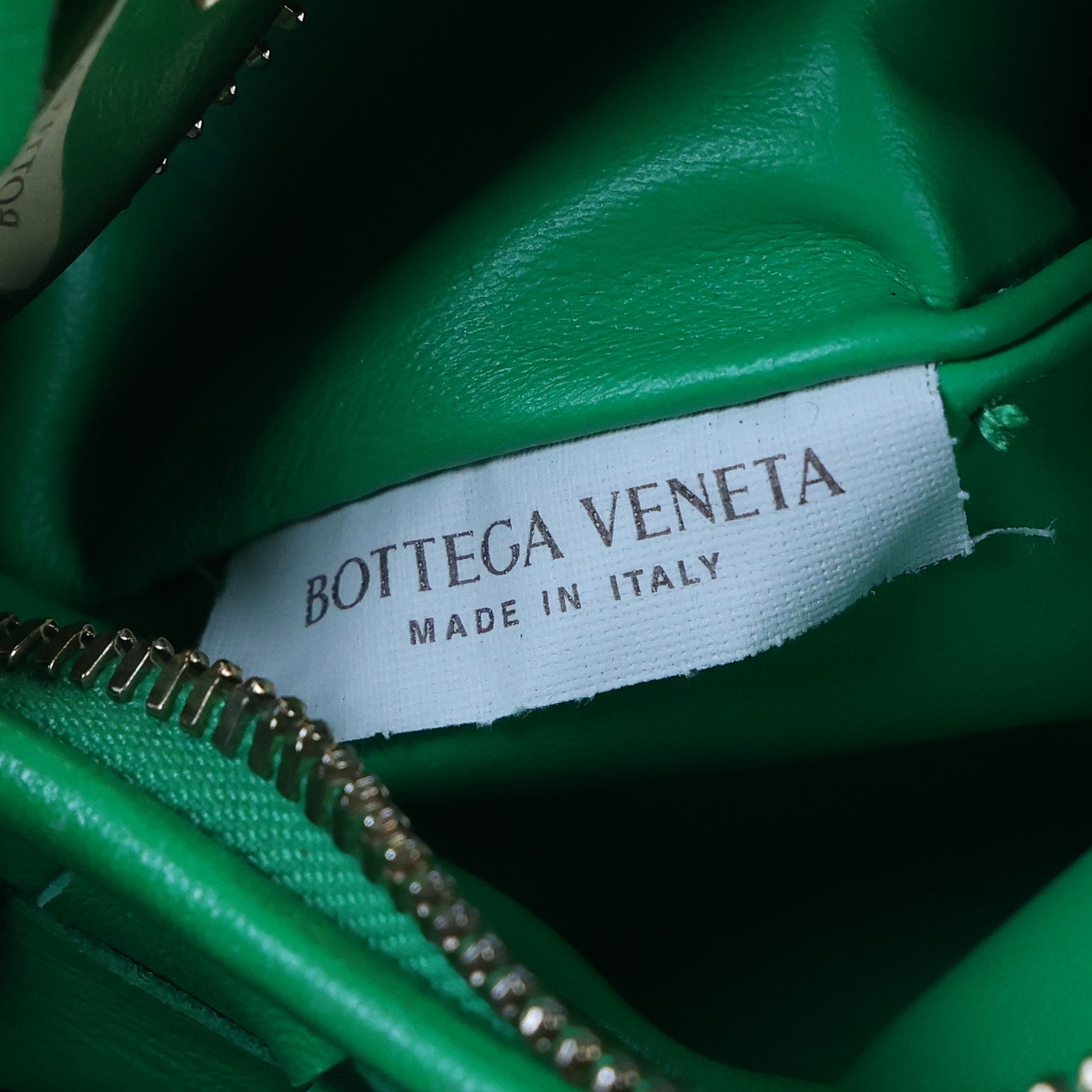 Preowned BOTTEGA VENETA Intrecciato Mini Jodie Leather Green Bag  | Luxe Again Maison