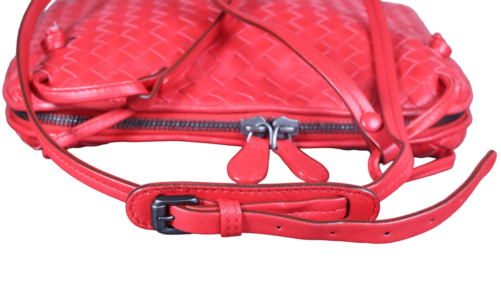 Preowned BOTTEGA VENETA Intrecciato Nodini Shoulder Bag Red | Luxe Again Maison