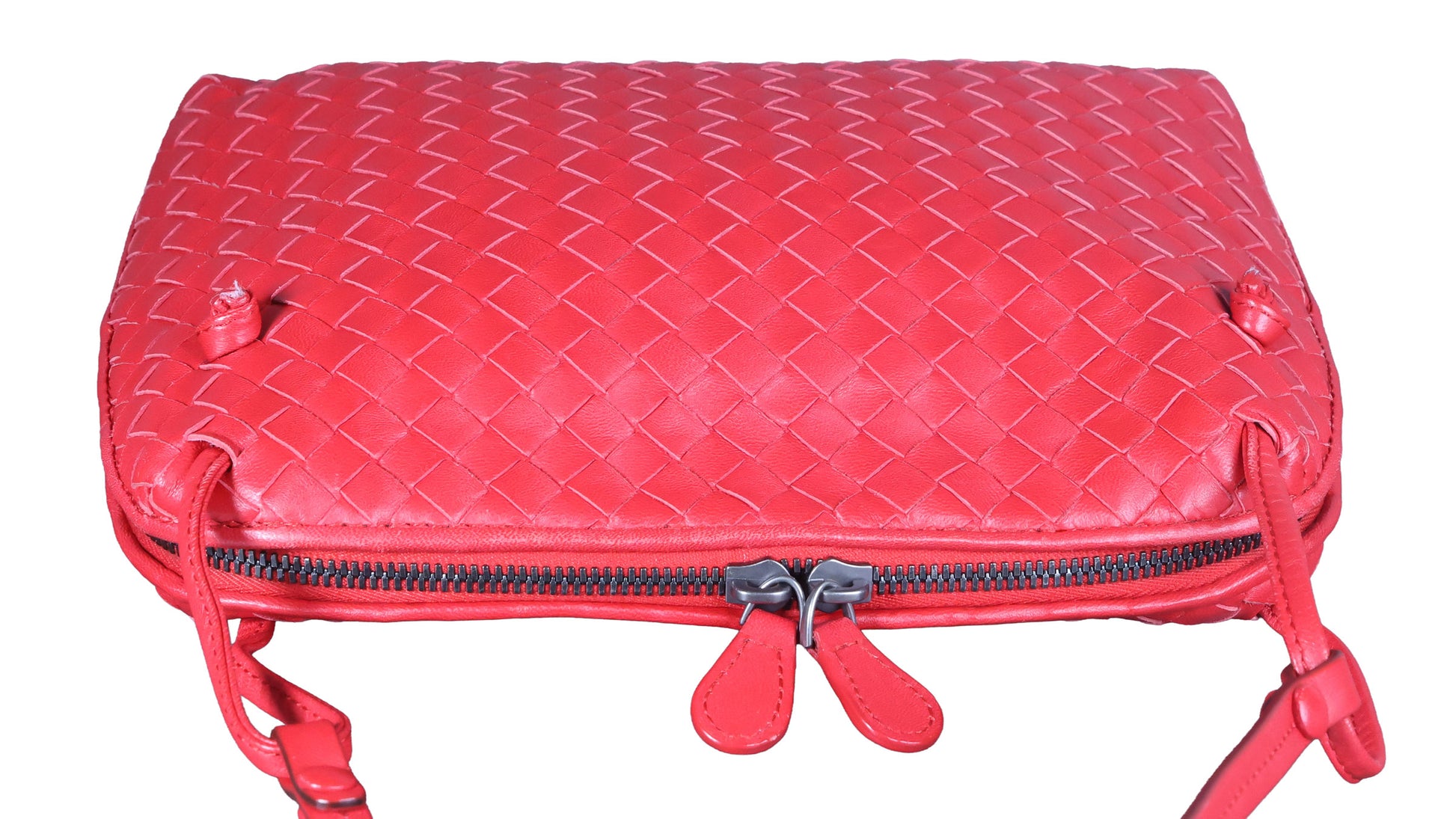 Preowned BOTTEGA VENETA Intrecciato Nodini Shoulder Bag Red | Luxe Again Maison