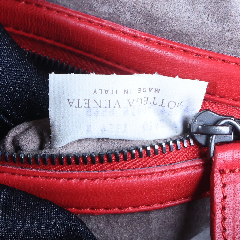 Preowned BOTTEGA VENETA Intrecciato Nodini Shoulder Bag Red | Luxe Again Maison