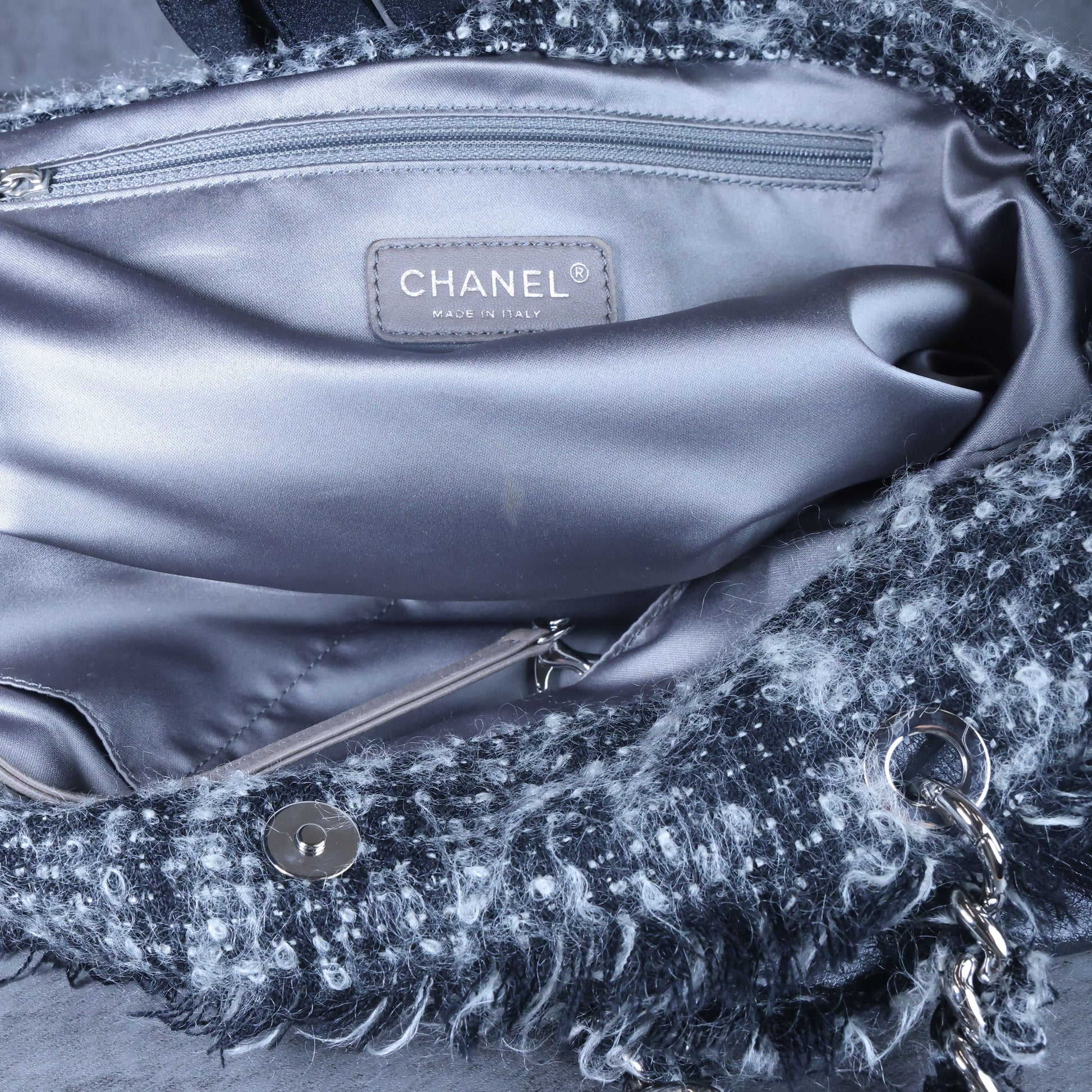 Preowned CHANEL Black Lambskin Leather And Fur Bon Bon Tote Bag | Luxe Again Maison