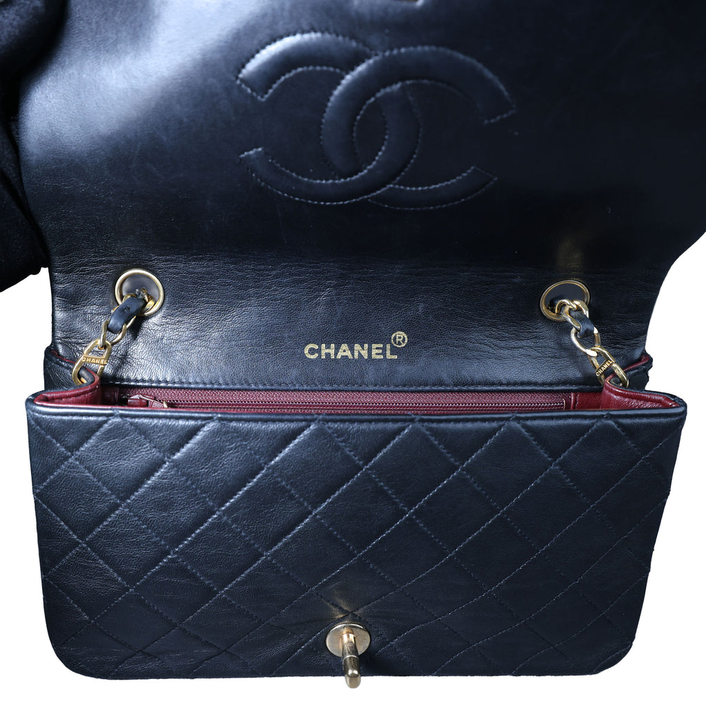 Preowned CHANEL Vintage Matelasse 23 Single Flap Black Lambskin Gold-Tone Hardware 18XXXX3 | Luxe Again Maison