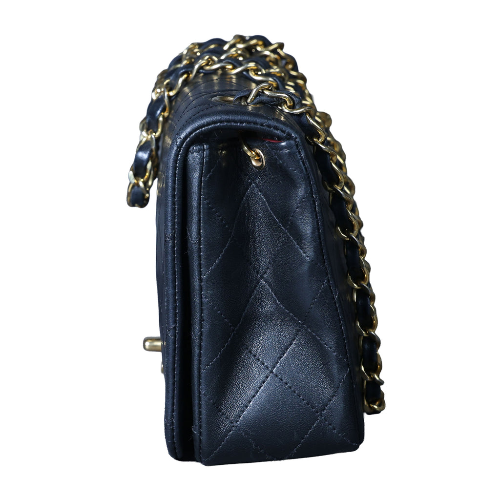 Preowned CHANEL Vintage Matelasse 23 Single Flap Black Lambskin Gold-Tone Hardware 18XXXX3 | Luxe Again Maison