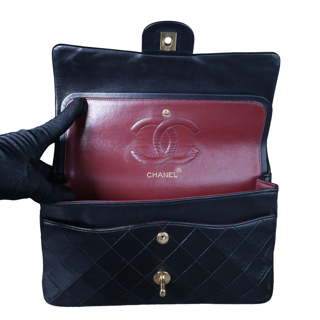 Preowned CHANEL Vintage Matelasse 25 Double Flap Black Lambskin Gold-Tone Hardware 09XXXXX 0 Series | Luxe Again Maison