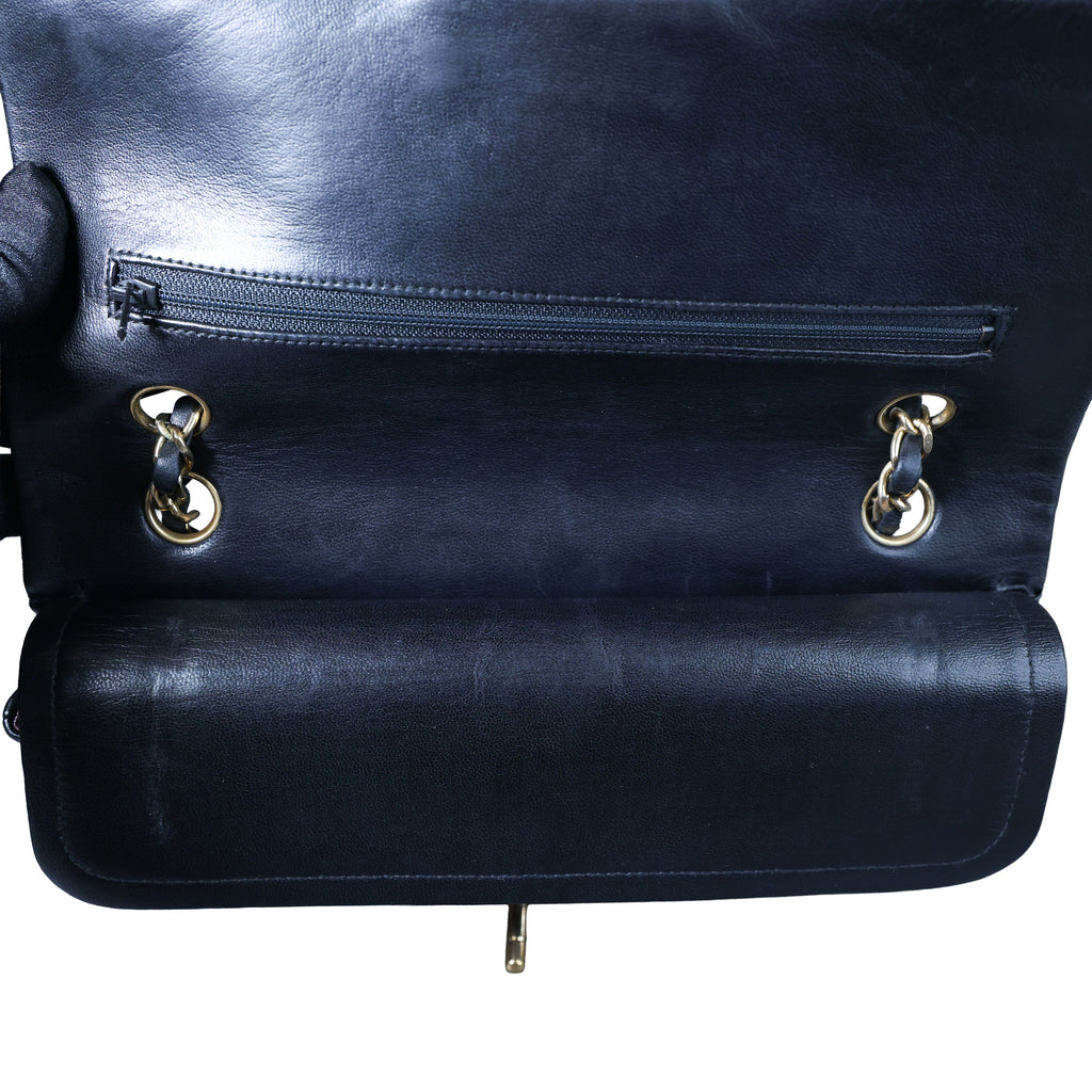 Preowned CHANEL Vintage Matelasse 25 Double Flap Black Lambskin Gold-Tone Hardware 09XXXXX 0 Series | Luxe Again Maison
