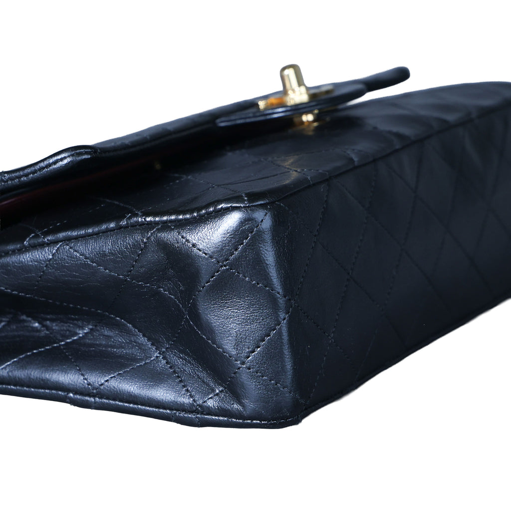 Preowned CHANEL Vintage Matelasse 25 Double Flap Black Lambskin Gold-Tone Hardware 09XXXXX 0 Series | Luxe Again Maison