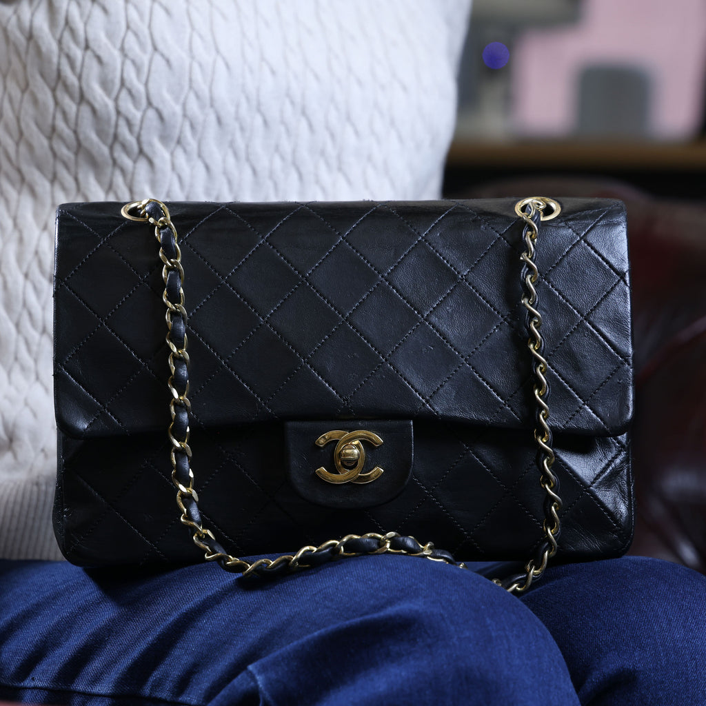 Preowned CHANEL Vintage Matelasse 25 Double Flap Black Lambskin Gold-Tone Hardware 09XXXXX 0 Series | Luxe Again Maison