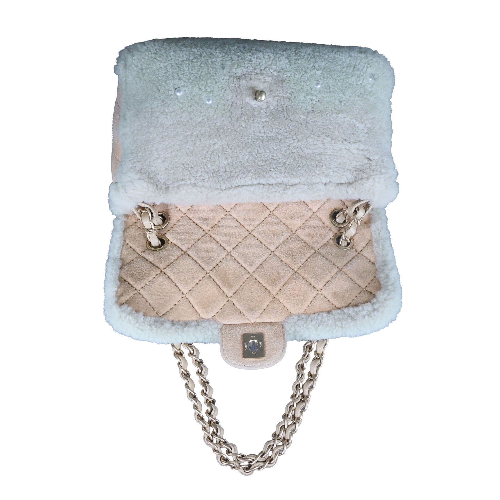 Preowned CHANEL Pearl Mouton Fur Single Flap Double Chain Bag | Luxe Again Maison