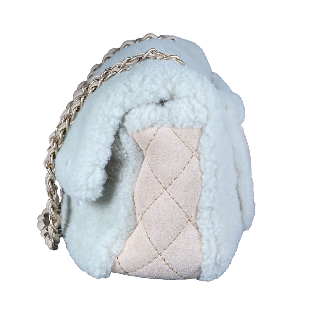 Preowned CHANEL Pearl Mouton Fur Single Flap Double Chain Bag | Luxe Again Maison