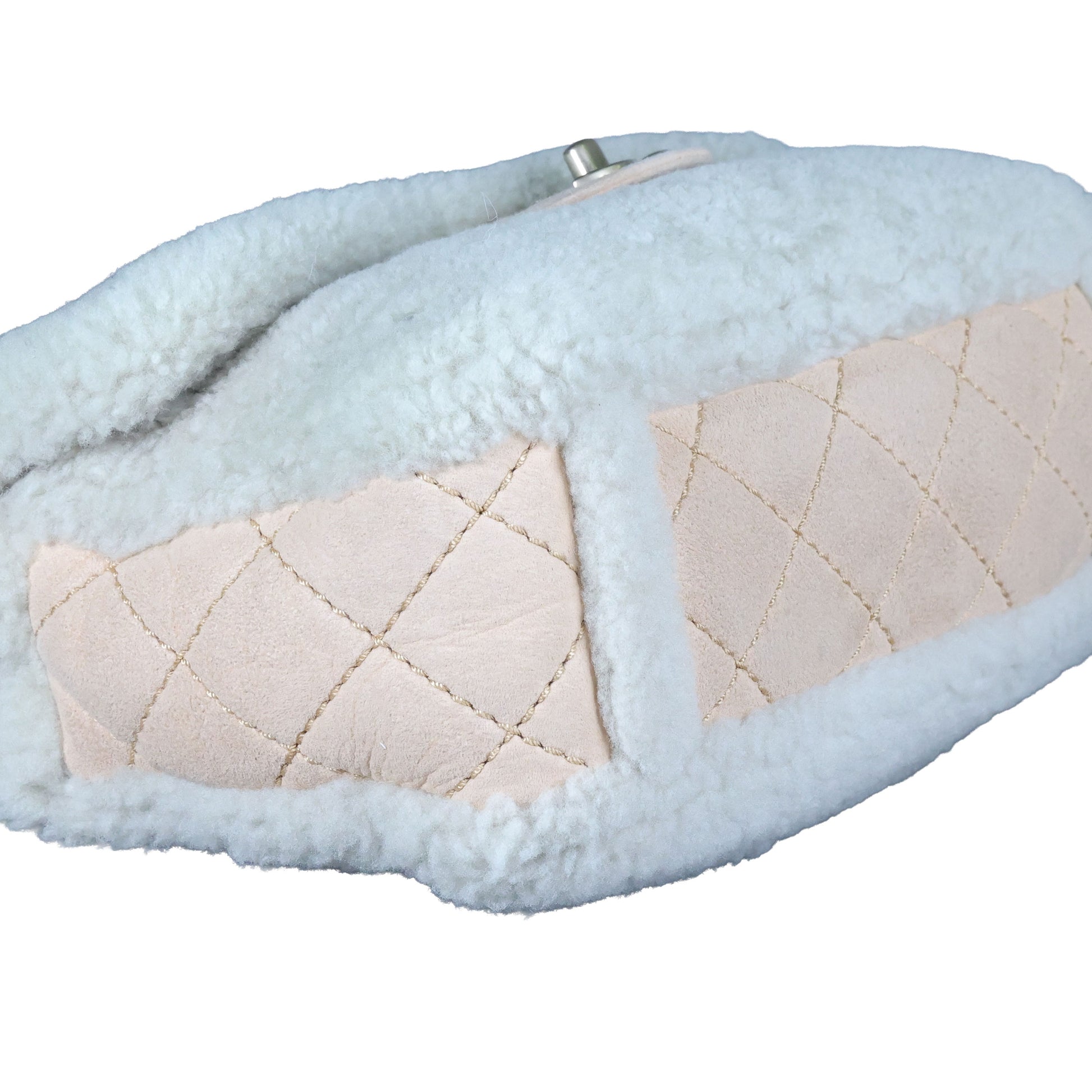 Preowned CHANEL Pearl Mouton Fur Single Flap Double Chain Bag | Luxe Again Maison