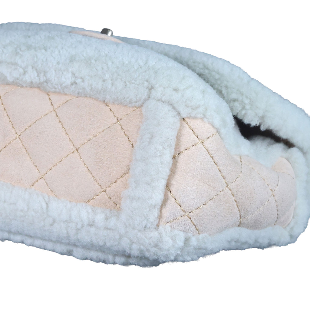 Preowned CHANEL Pearl Mouton Fur Single Flap Double Chain Bag | Luxe Again Maison