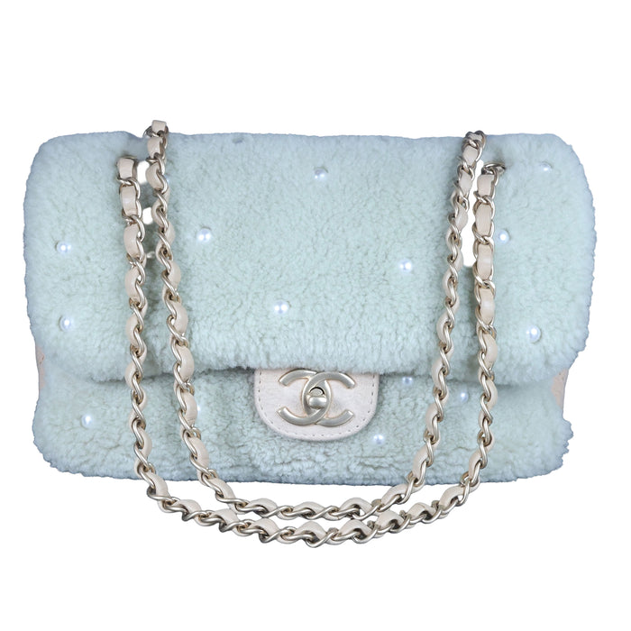 Preowned CHANEL Pearl Mouton Fur Single Flap Double Chain Bag | Luxe Again Maison