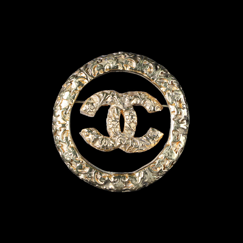 Preowned CHANEL Vintage Coco Mark Medallion 93A Brooch GP Gold | Luxe Again Maison