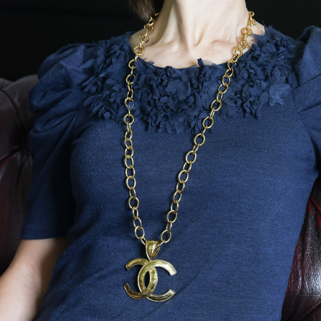 Preowned CHANEL Vintage Gold-Plated COCO Mark 94P Jumbo Necklace | Luxe Again Maison