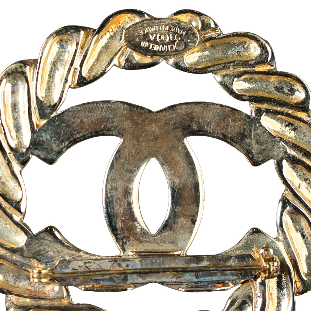 Preowned CHANEL Vintage Coco Mark Circle 93A Brooch GP | Luxe Again Maison