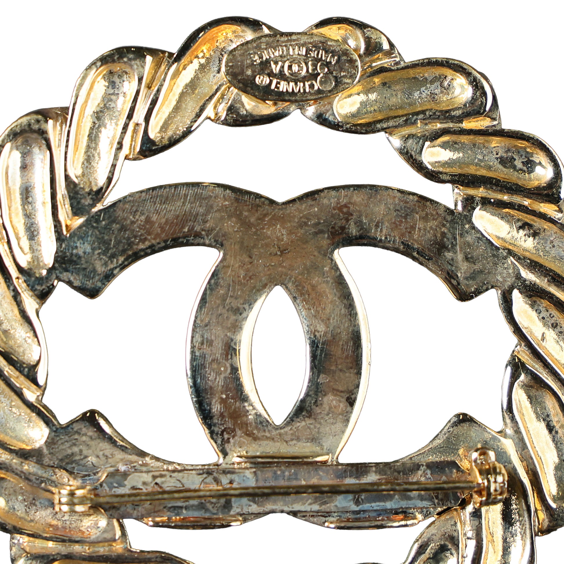Preowned CHANEL Vintage Coco Mark Circle 93A Brooch GP | Luxe Again Maison