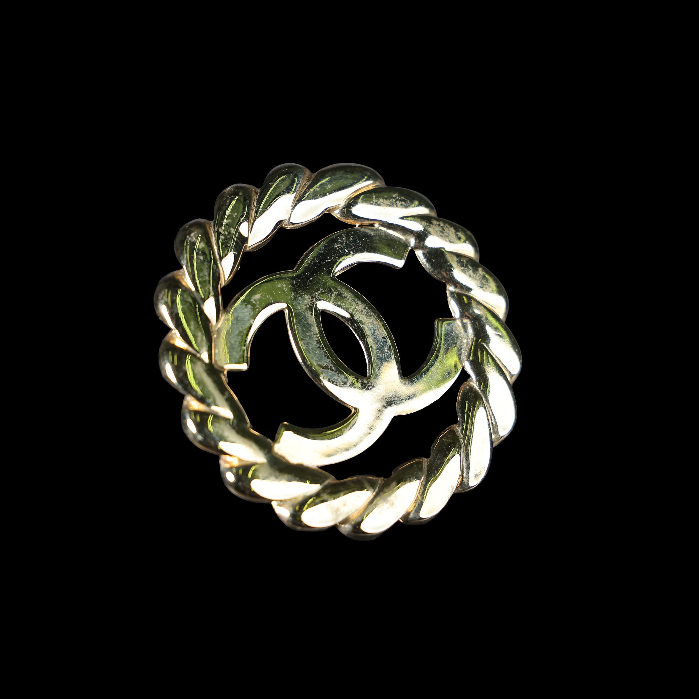 CHANEL Vintage Coco Mark Circle 93A Brooch GP – Luxe Again Maison