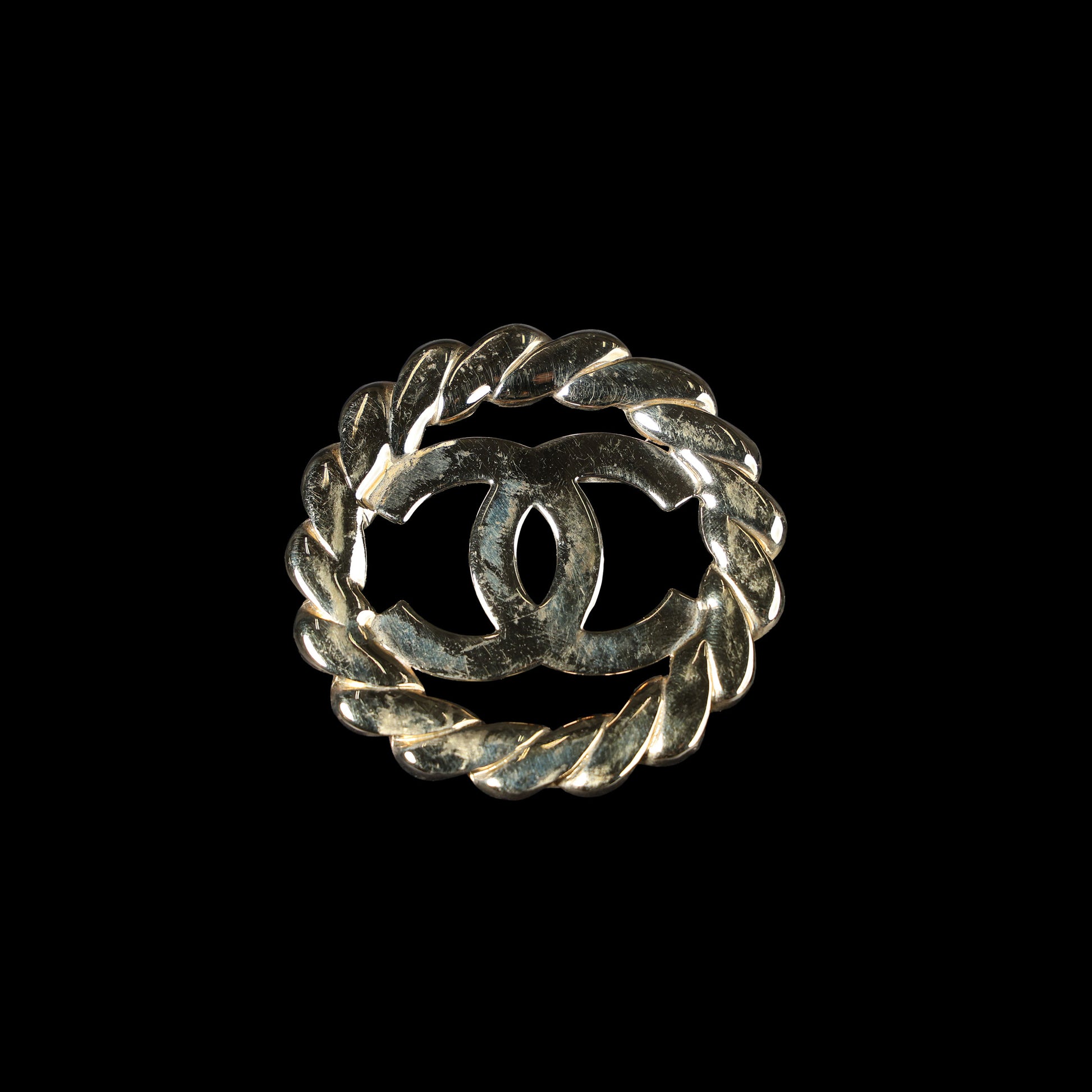 Preowned CHANEL Vintage Coco Mark Circle 93A Brooch GP | Luxe Again Maison