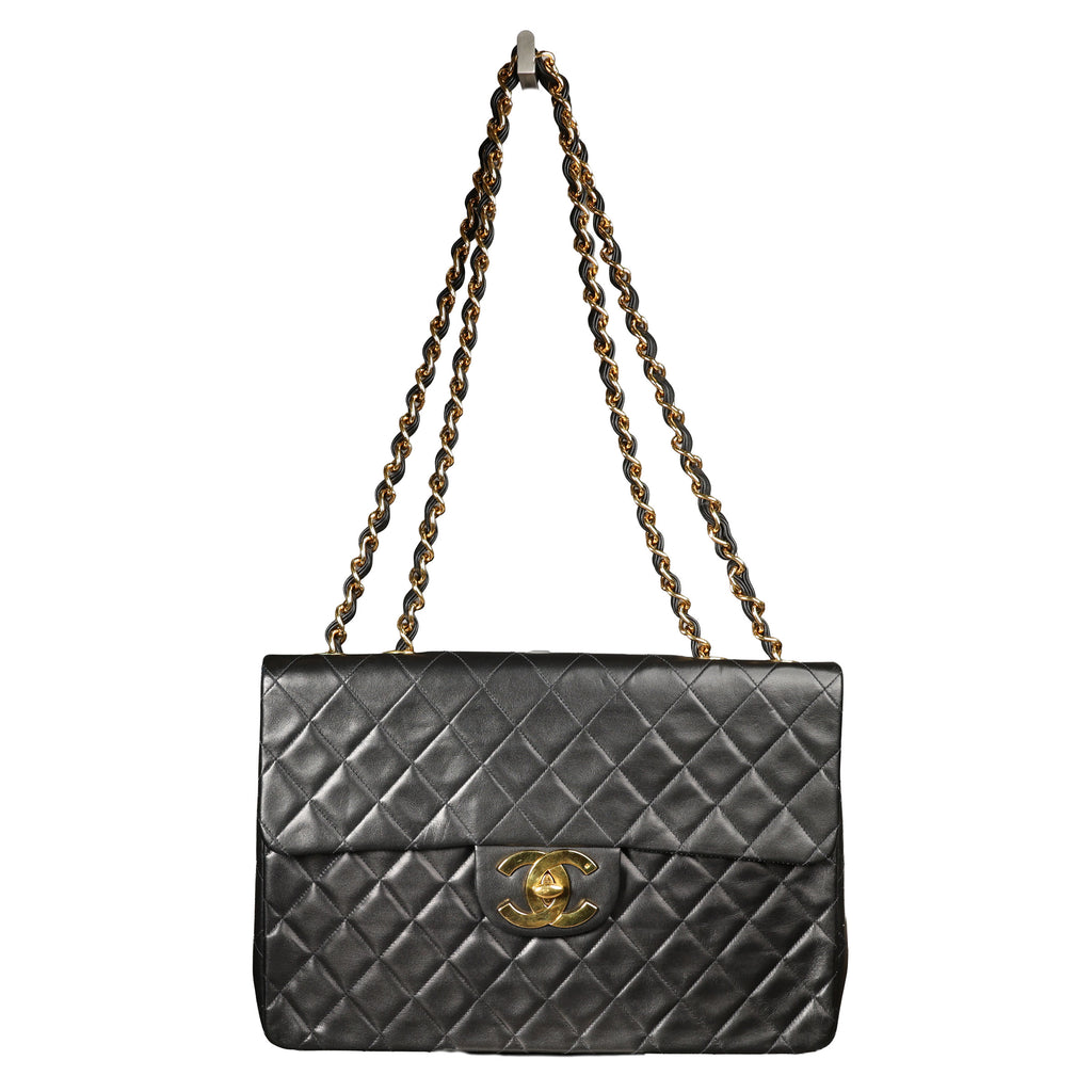 Preowned CHANEL Vintage Matelasse 34 Maxi Classic Flap Black Lambskin GHW 31XXX47 | Luxe Again Maison
