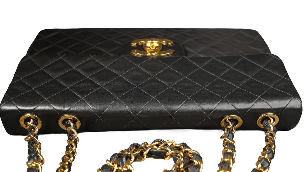 Preowned CHANEL Vintage Matelasse 34 Maxi Classic Flap Black Lambskin GHW 31XXX47 | Luxe Again Maison