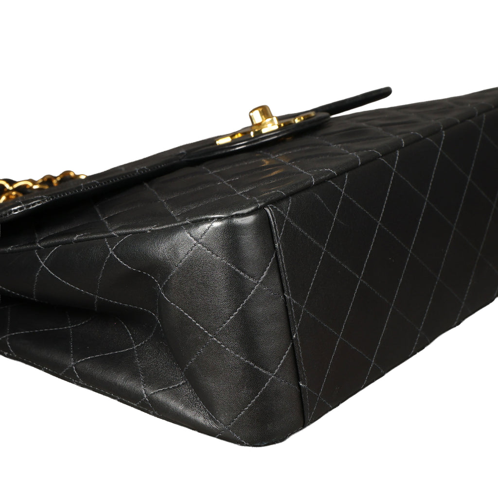 Preowned CHANEL Vintage Matelasse 34 Maxi Classic Flap Black Lambskin GHW 31XXX47 | Luxe Again Maison