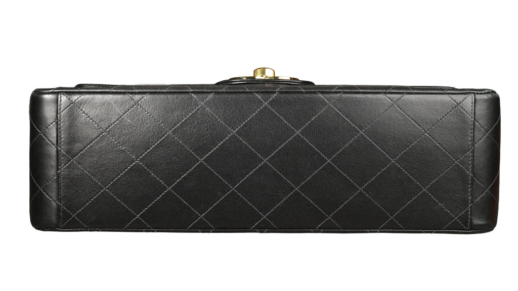 Preowned CHANEL Vintage Matelasse 34 Maxi Classic Flap Black Lambskin GHW 31XXX47 | Luxe Again Maison