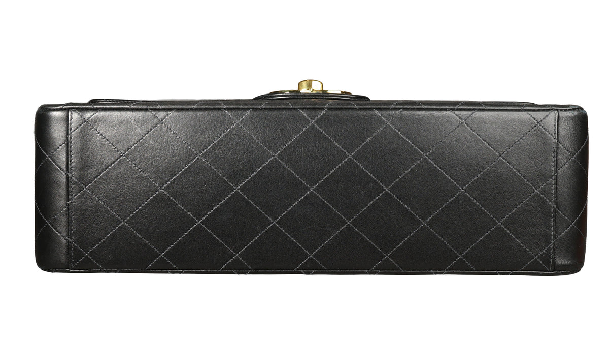 Preowned CHANEL Vintage Matelasse 34 Maxi Classic Flap Black Lambskin GHW 31XXX47 | Luxe Again Maison
