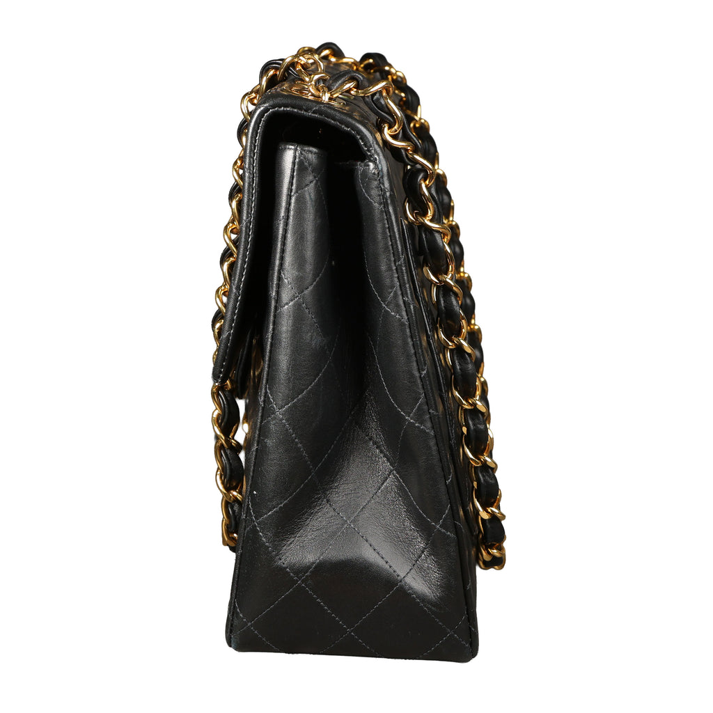 Preowned CHANEL Vintage Matelasse 34 Maxi Classic Flap Black Lambskin GHW 31XXX47 | Luxe Again Maison