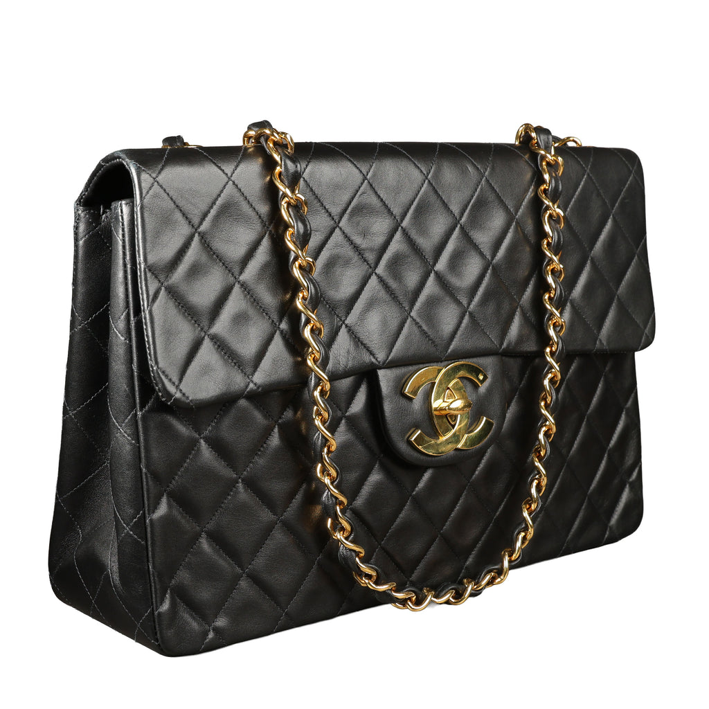 Preowned CHANEL Vintage Matelasse 34 Maxi Classic Flap Black Lambskin GHW 31XXX47 | Luxe Again Maison