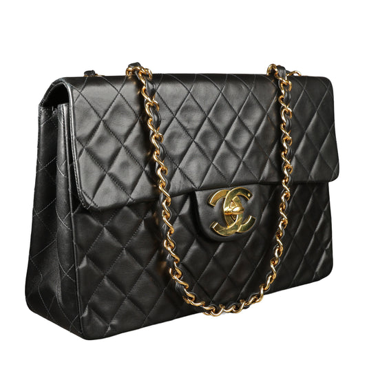 Preowned CHANEL Vintage Matelasse 34 Maxi Classic Flap Black Lambskin GHW 31XXX47 | Luxe Again Maison
