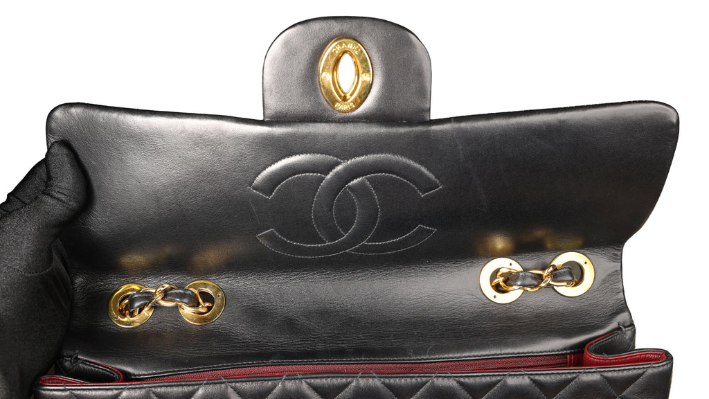 Preowned CHANEL Vintage Matelasse 34 Maxi Classic Flap Black Lambskin GHW 31XXX47 | Luxe Again Maison