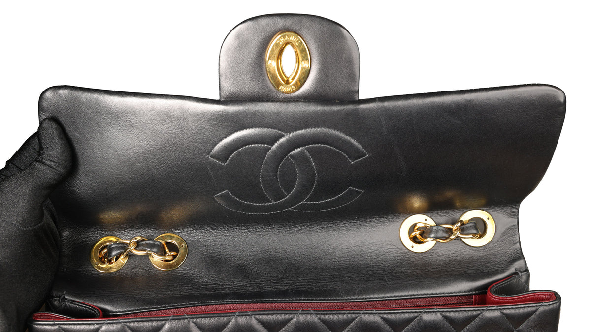 Preowned CHANEL Vintage Matelasse 34 Maxi Classic Flap Black Lambskin GHW 31XXX47 | Luxe Again Maison
