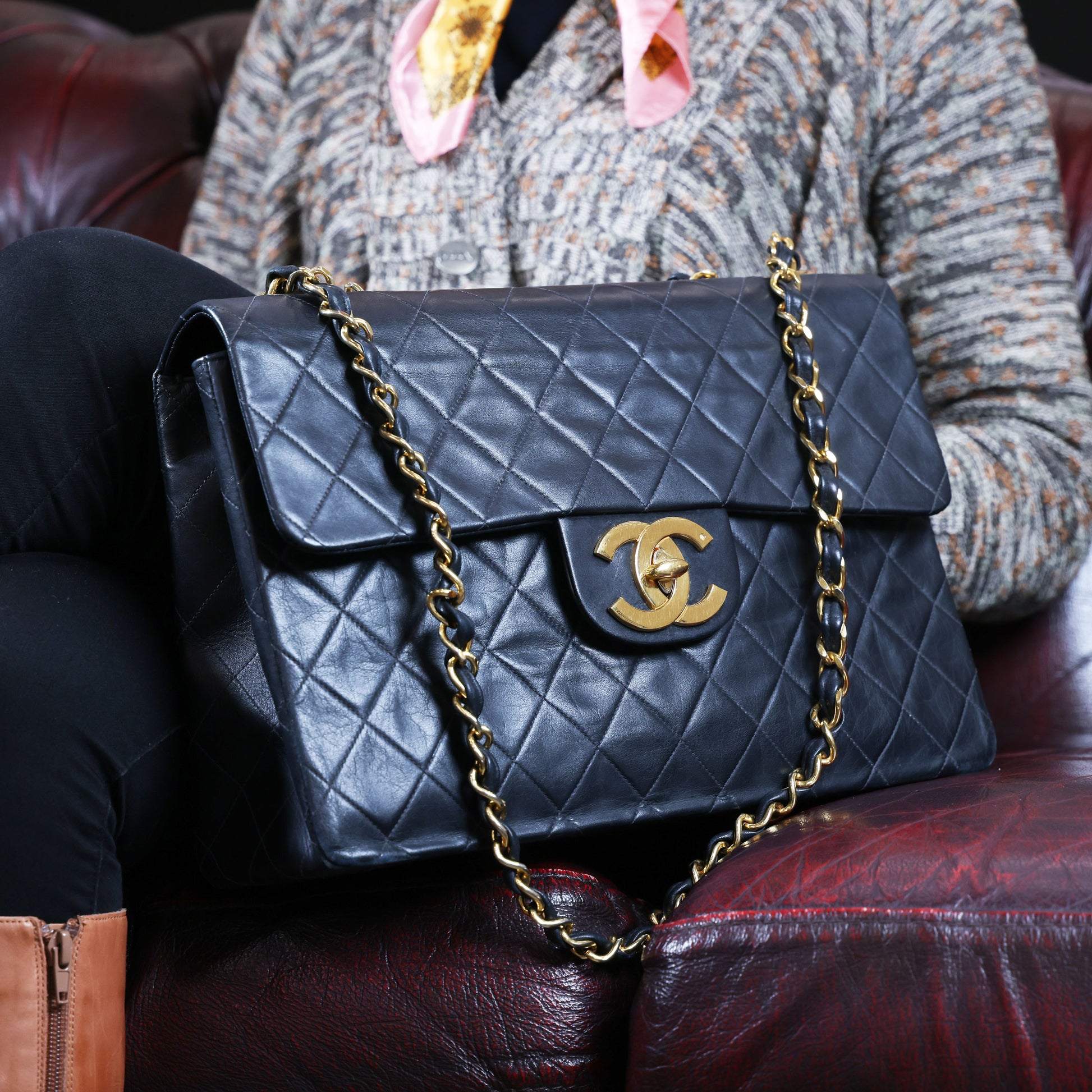 Preowned CHANEL Vintage Matelasse 34 Maxi Classic Flap Black GHW | Luxe Again Maison