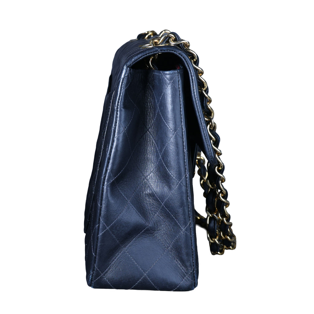 Preowned CHANEL Vintage Matelasse 34 Maxi Classic Flap Black GHW | Luxe Again Maison