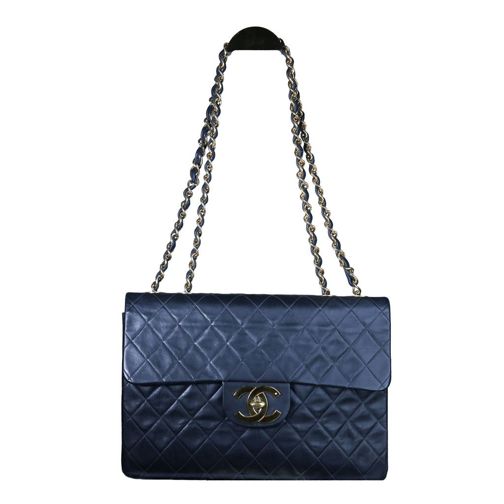 Preowned CHANEL Vintage Matelasse 34 Maxi Classic Flap Black GHW | Luxe Again Maison