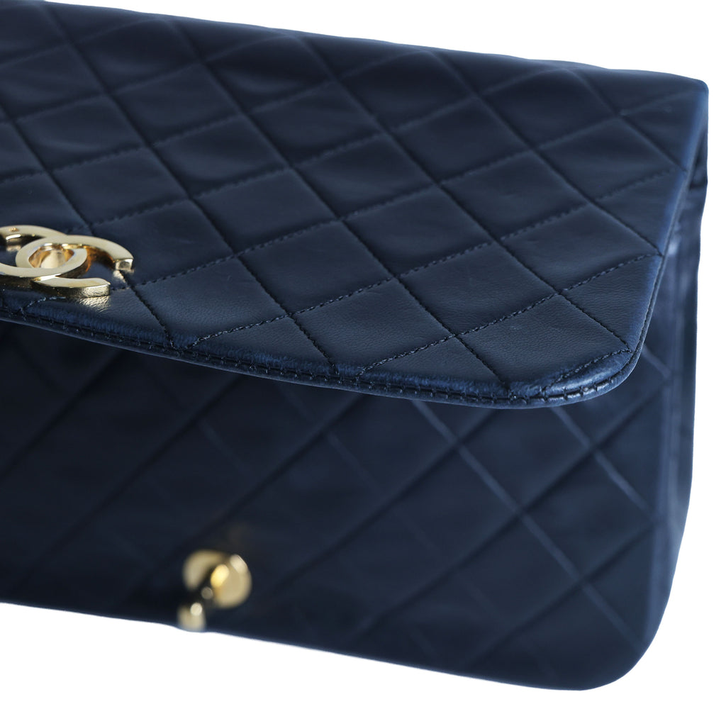 Preowned CHANEL Vintage Matelasse Lambskin 23 Full Flap Black 1XXXX9 | Luxe Again Maison