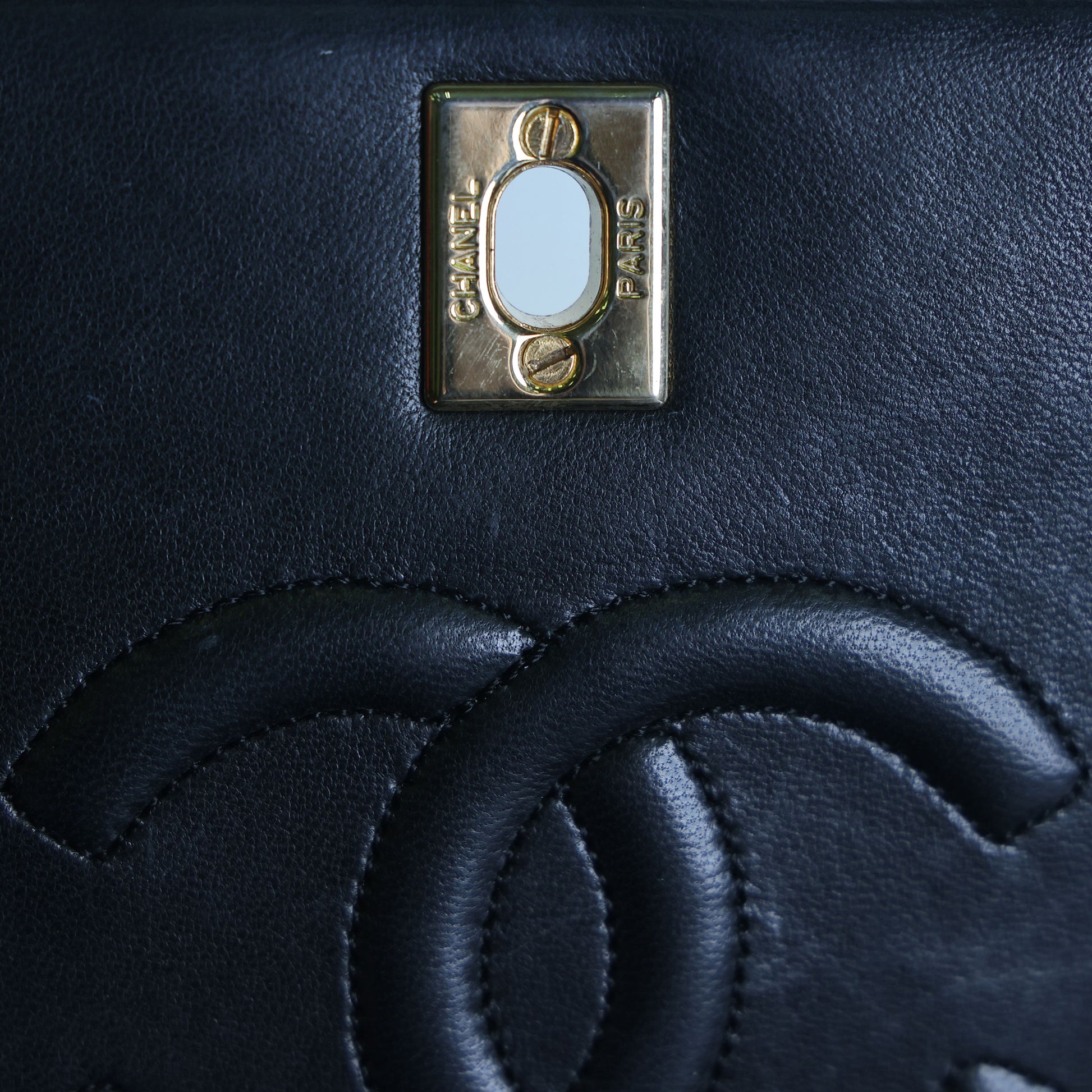 Preowned CHANEL Vintage Matelasse Lambskin 23 Full Flap Black 1XXXX9 | Luxe Again Maison