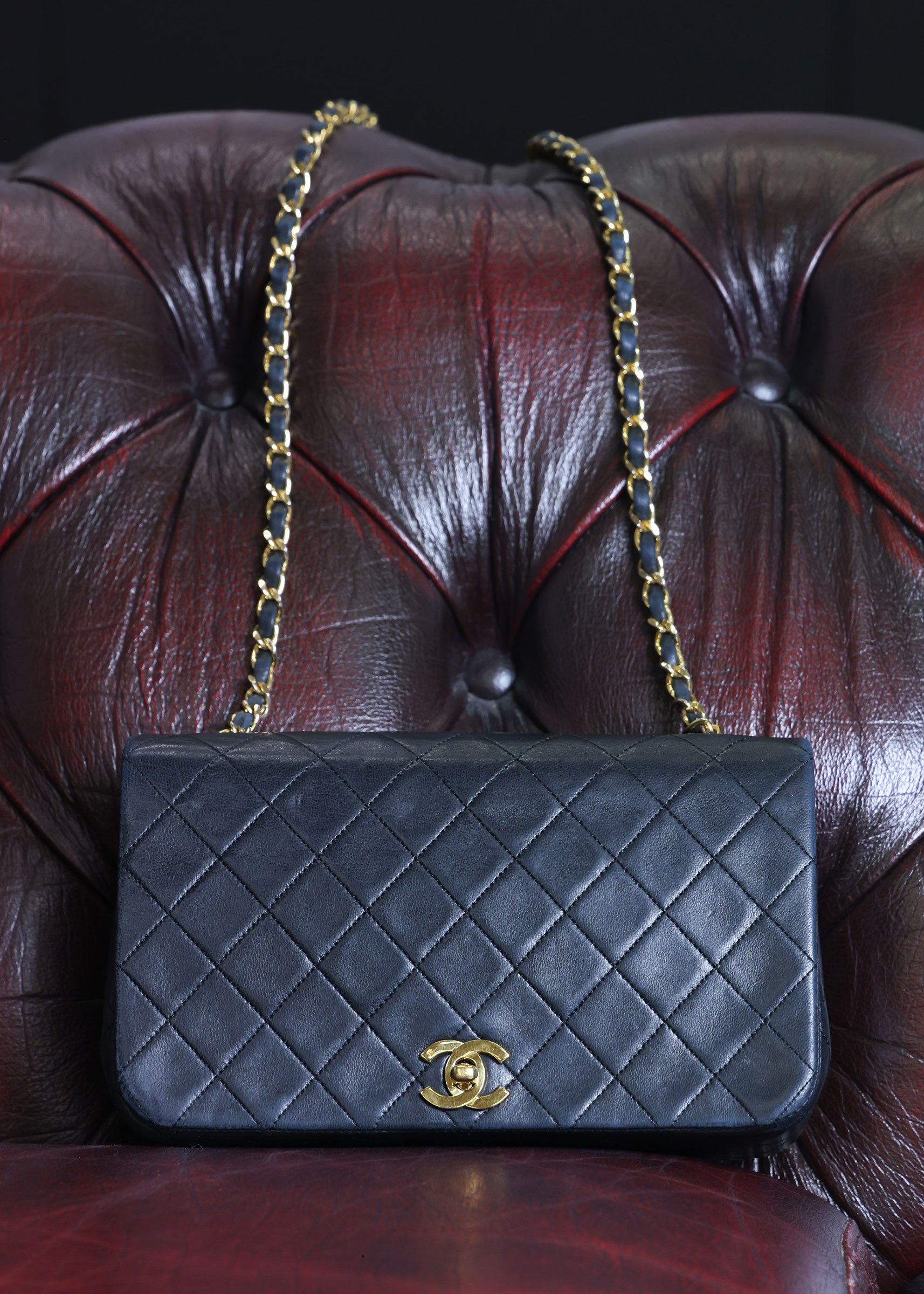 Preowned CHANEL Vintage Matelasse Lambskin 23 Full Flap Black 1XXXX9 | Luxe Again Maison