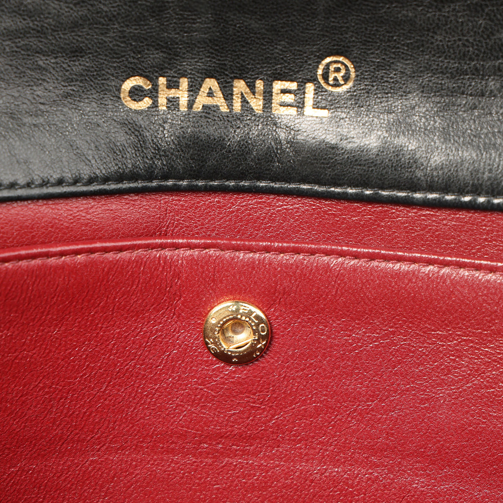 Preowned CHANEL Vintage Single Flap Matelasse Black Lambskin GHW 14XXX73 | Luxe Again Maison