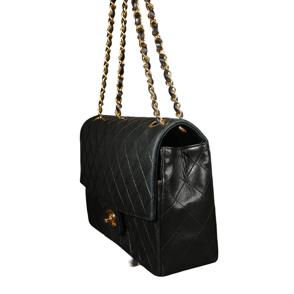 Preowned CHANEL Vintage Single Flap Matelasse Black Lambskin GHW 14XXX73 | Luxe Again Maison