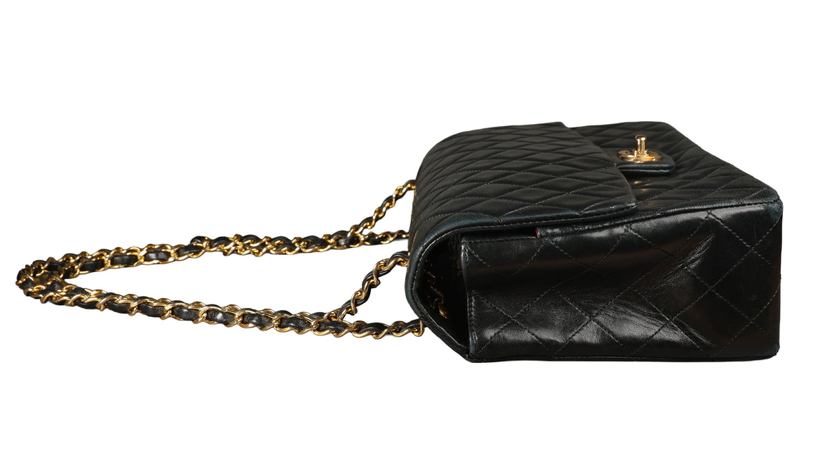 Preowned CHANEL Vintage Single Flap Matelasse Black Lambskin GHW 14XXX73 | Luxe Again Maison