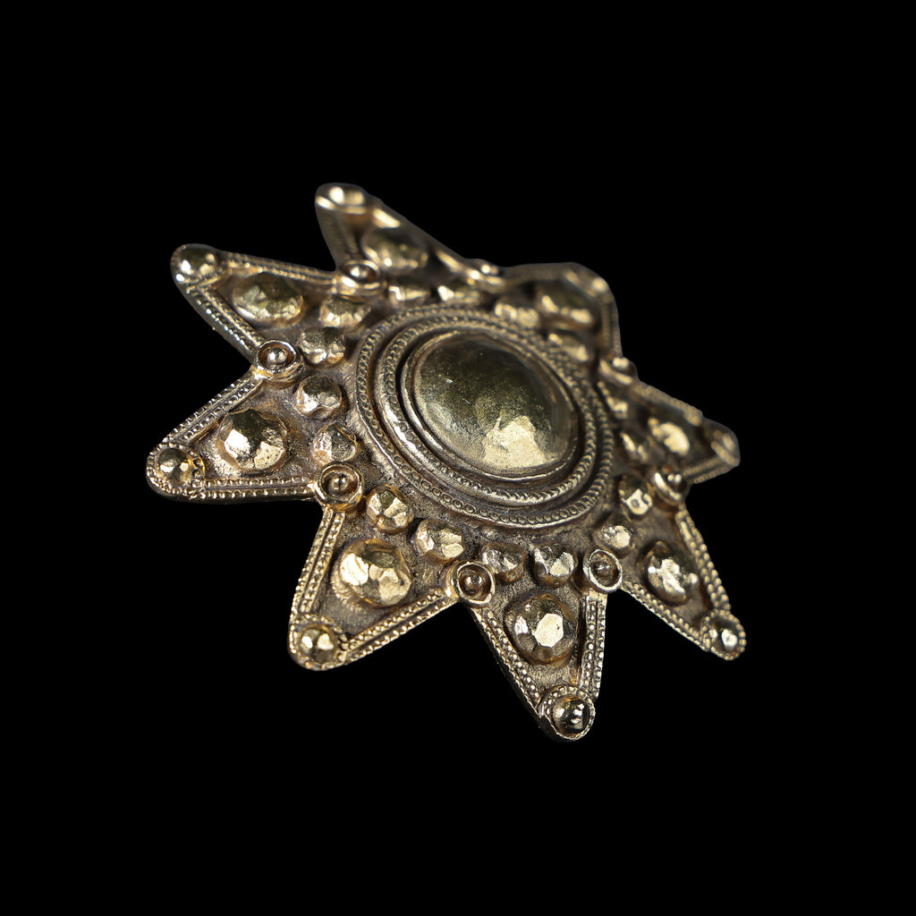 Preowned CHANEL Vintage Coco Mark Star 25 Brooch GP Gold | Luxe Again Maison
