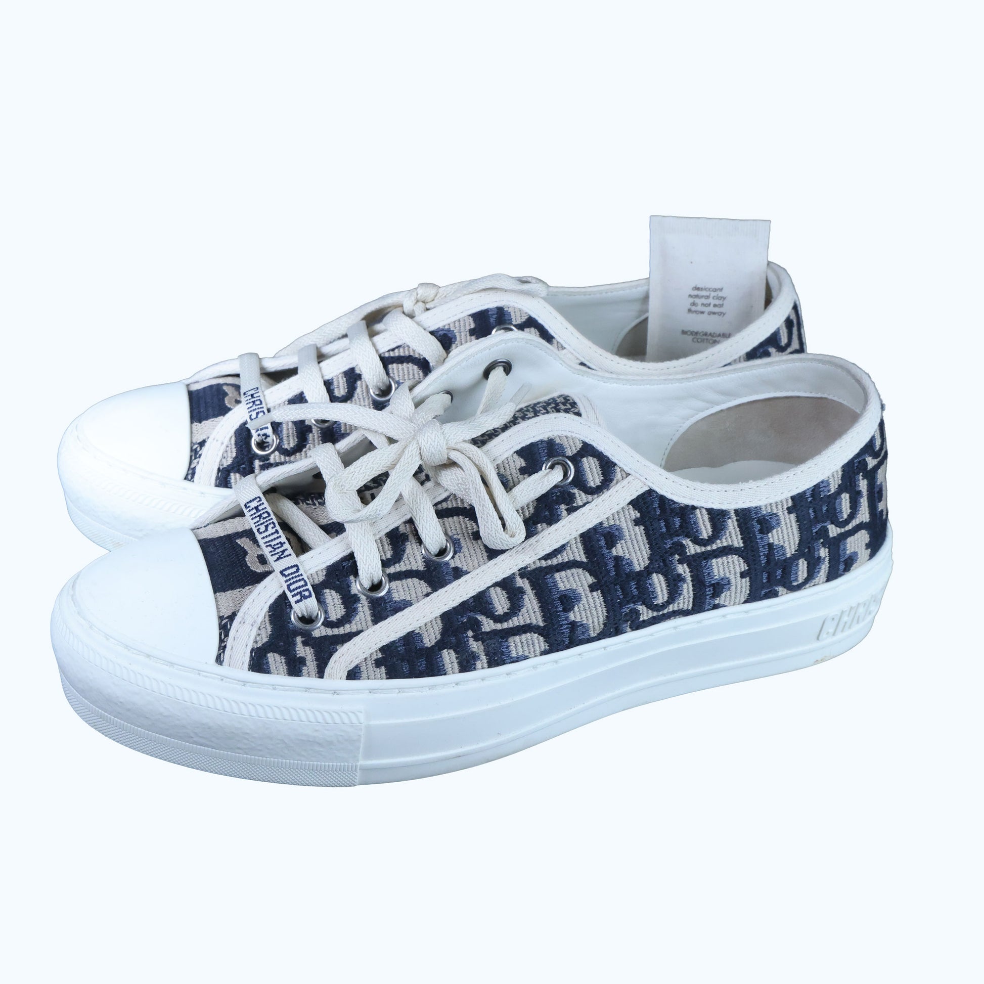 Preowned CHRISTIAN DIOR Walk'n'Dior Platform Sneaker Deep Blue Dior Oblique Embroidered Cotton Size 38 | Luxe Again Maison
